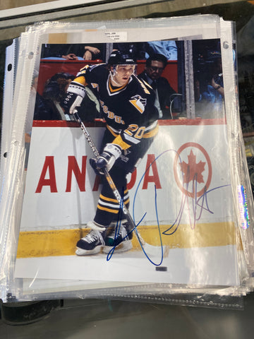 Luc Robitaille signed Pittsburgh Penguins 8x10 Photo