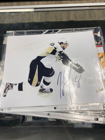 James Neal signed Pittsburgh Penguins 8x10 Photo