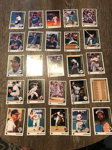 1989 Upper Deck Baseball Lot of 25 Cards #1