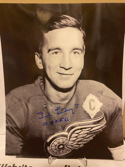 Ted Lindsay signed Detroit Red Wings 8x10 Photo